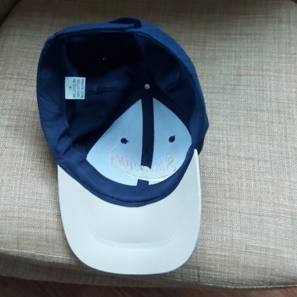 NWOT Alaska Cap - Picture 2 of 5